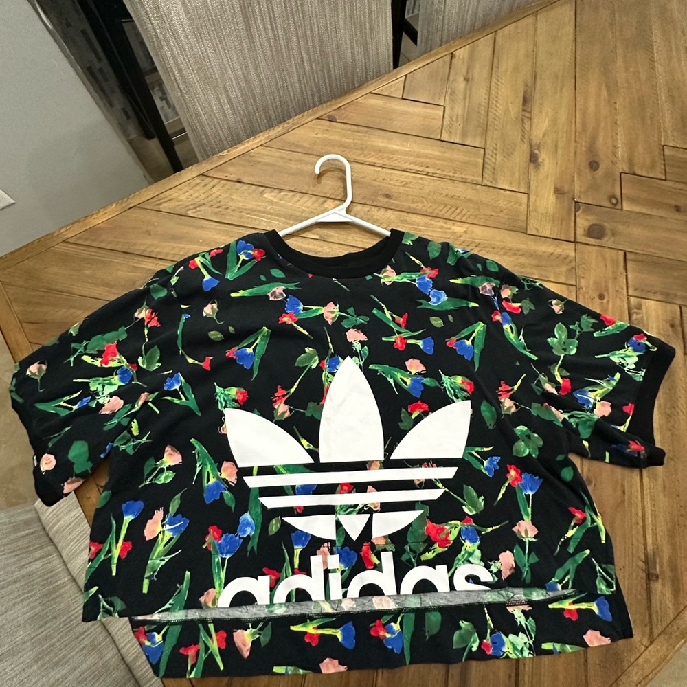 Adidas juniors/women Black Floral Cropped Tee with Colorful Floral Print